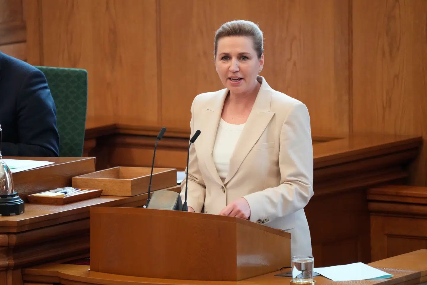 Statsminister Mette Frederiksen (S) bad efter hastebehandlingen af den såkaldte fødevarecheck om at få ordet i Folketingssalen til en særlig bemærkning.