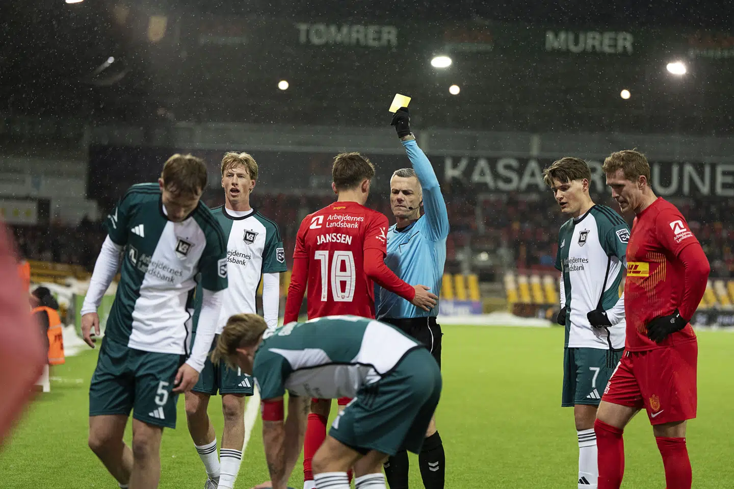 Dommer Michael Tykgaard fortryder, at han omstødte FC Nordsjællands Justin Janssen gule kort til et rødt.