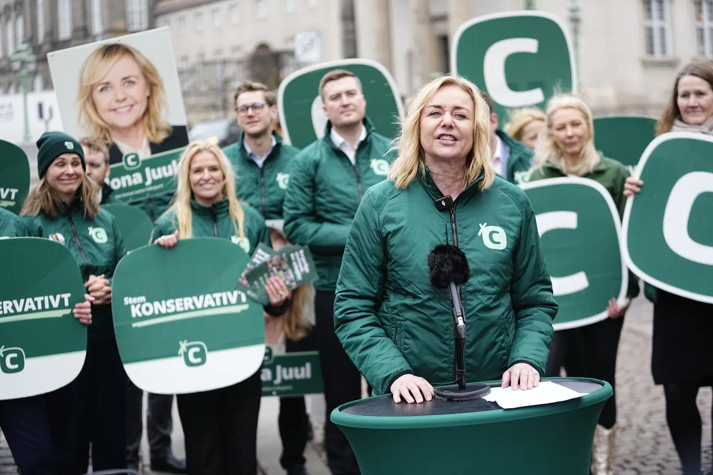 Mona Juul, formand for Det Konservative Folkeparti, lægger klar afstand til Mette Frederiksens formueskat.