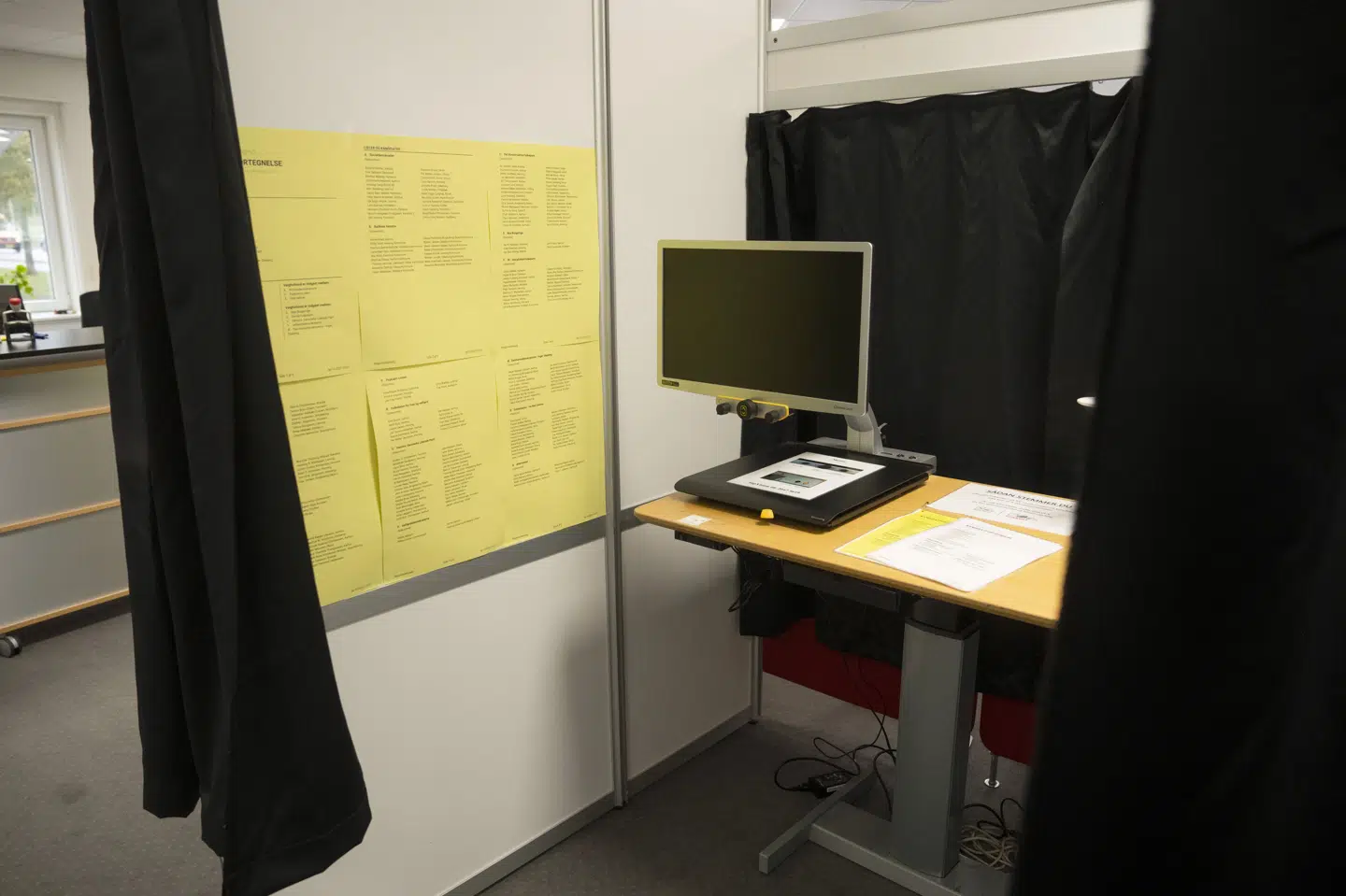 Billeder fra kommunalvalget i 2025, hvor man kunne brevstemme blandt andet ii Randers kommune. Torsdag blev der udskrevet folketingsvalg, og det er allerede nu muligt at sætte sit kryds. (Arkivfoto).