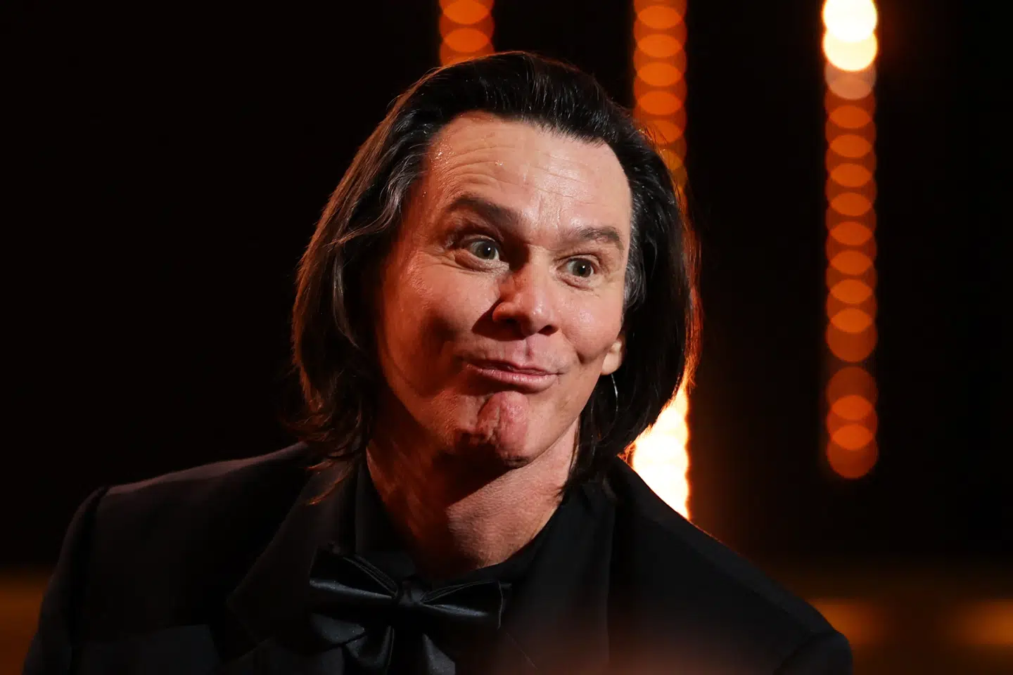 Jim Carrey kan stadig skære ansigt.