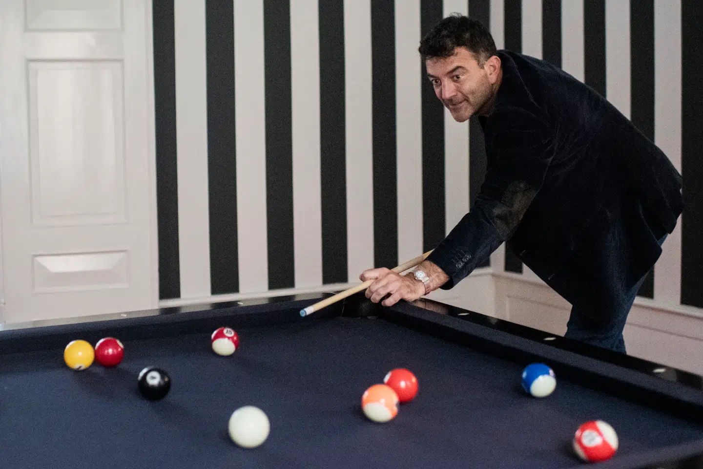 Harald Nyborg-ejer Erling Daell truer med at trække sin koncern ud af Danmark.