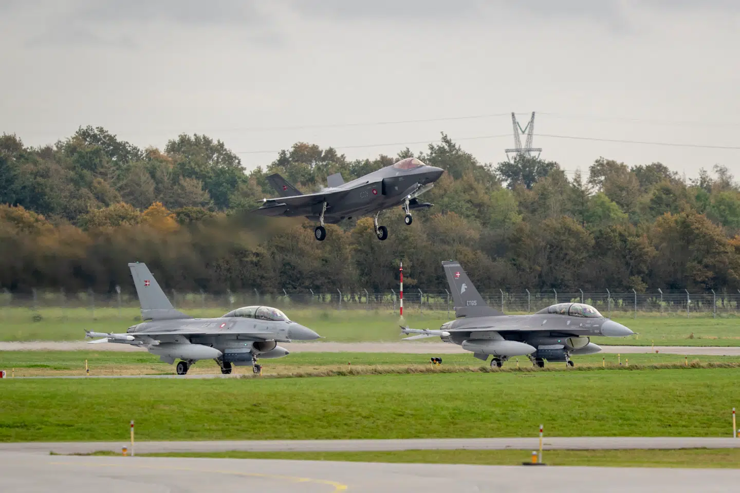 Moderne militære operationer afhænger af sikre netværk, deling af data på tværs af værn og lande, interoperable systemer og robust cyber- og it-infrastruktur. Uden denne digitale rygrad mister selv avancerede platforme en stor del af deres effekt, lyder det i denne kommentar.