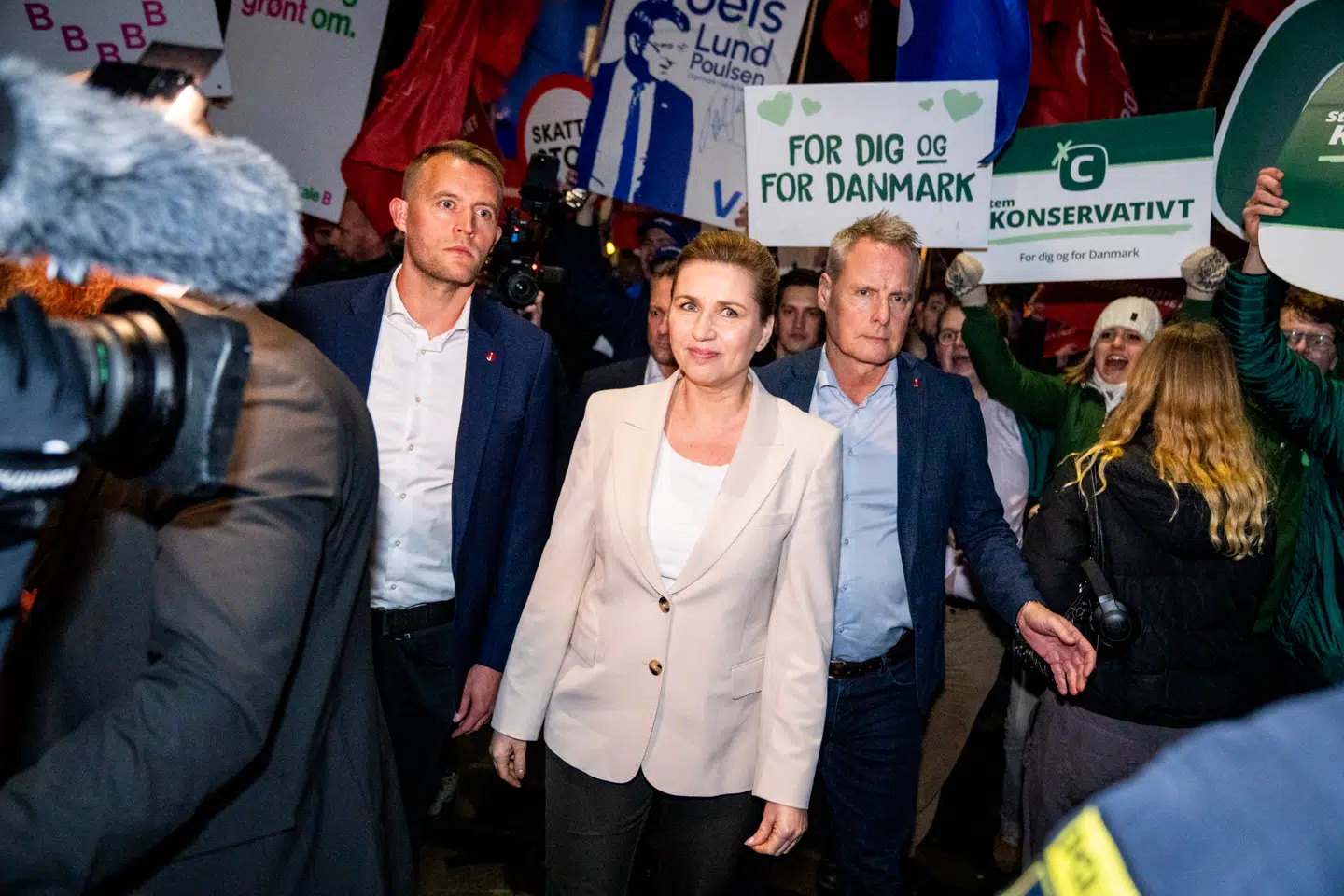 Statsminister Mette Frederiksen (S) udskrev torsdag folketingsvalg til tirsdag d. 24. marts, og samme aften mødte hun op til partilederdebat hos Danmarks Radio.