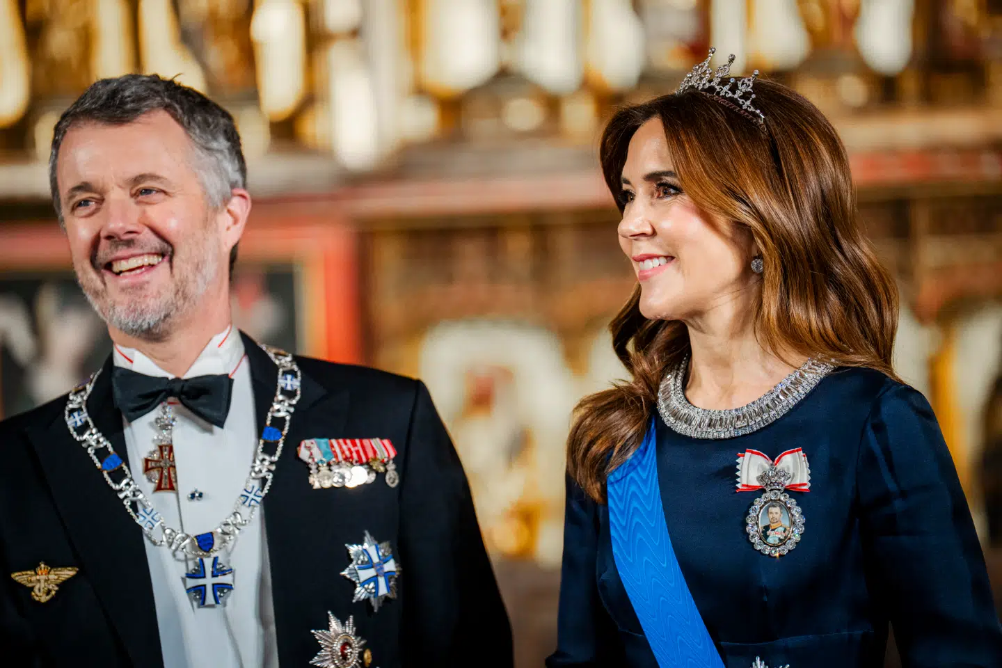 Kong Frederik og dronning Mary måtte aflyse det planlagte hofbal.