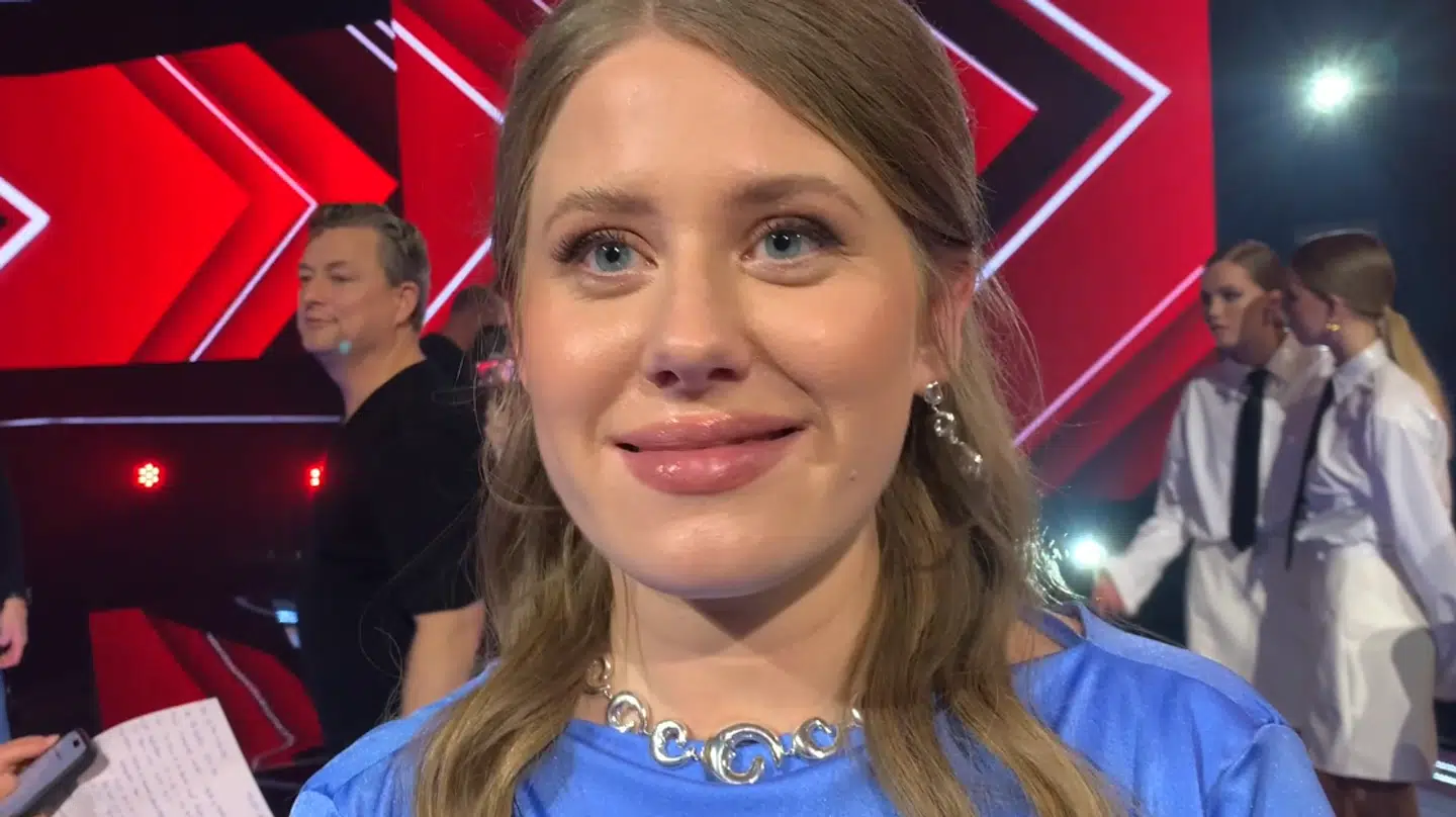 Vært Maria Fantino efter første liveshow.