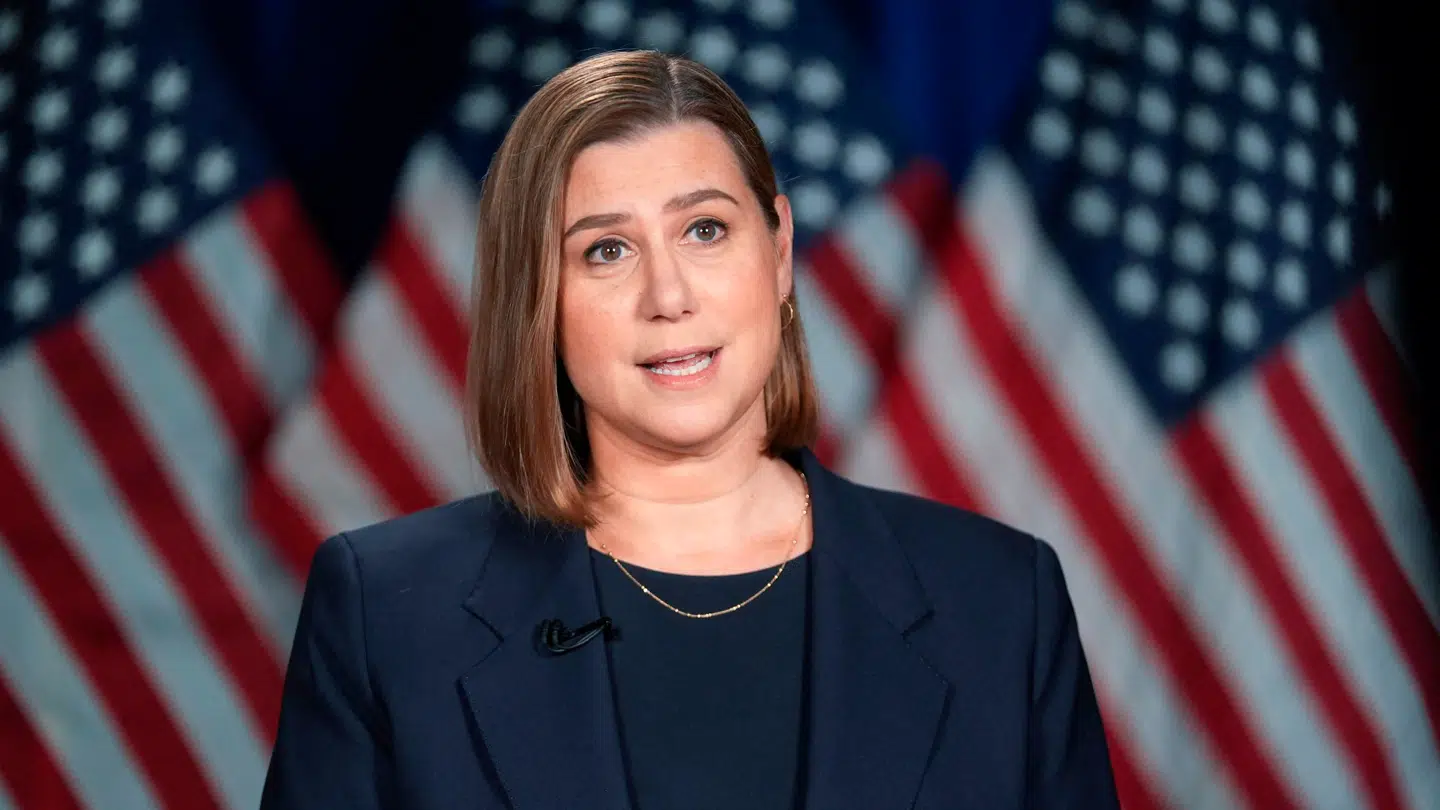 Den demokratiske senator Elissa Slotkin har sendt en formel undskyldning til Mette Frederiksen.