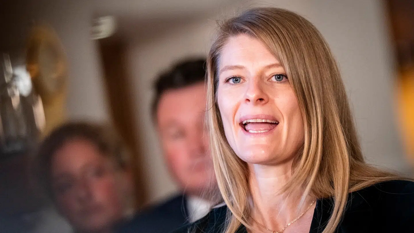 Skatteminister Ane Halsboe-Jørgensen (S) forklarer, at der kan forhandles om forslaget om at droppe ejendomsværdiskatten for præcis en million kroner.