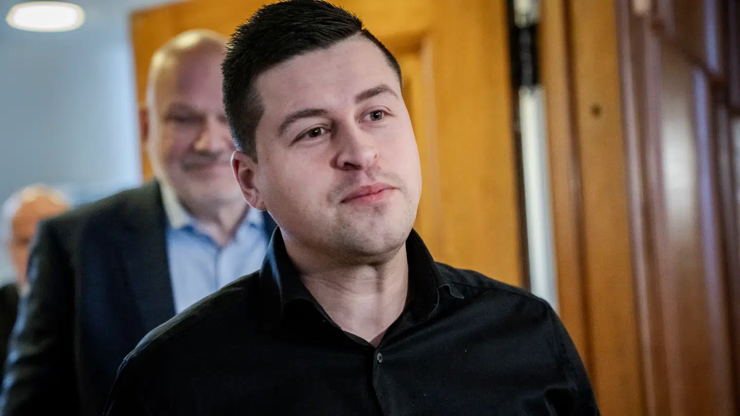 Mike Fonseca og kæresten, Clara, havde set frem til at deltage i kongeballet.