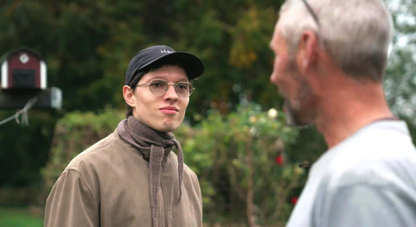Vinder af Dansk Melodi Grand Prix Søren Torpegaard Lund savner sin far, der har det svært med at tale om følelser i »Fars dreng«.