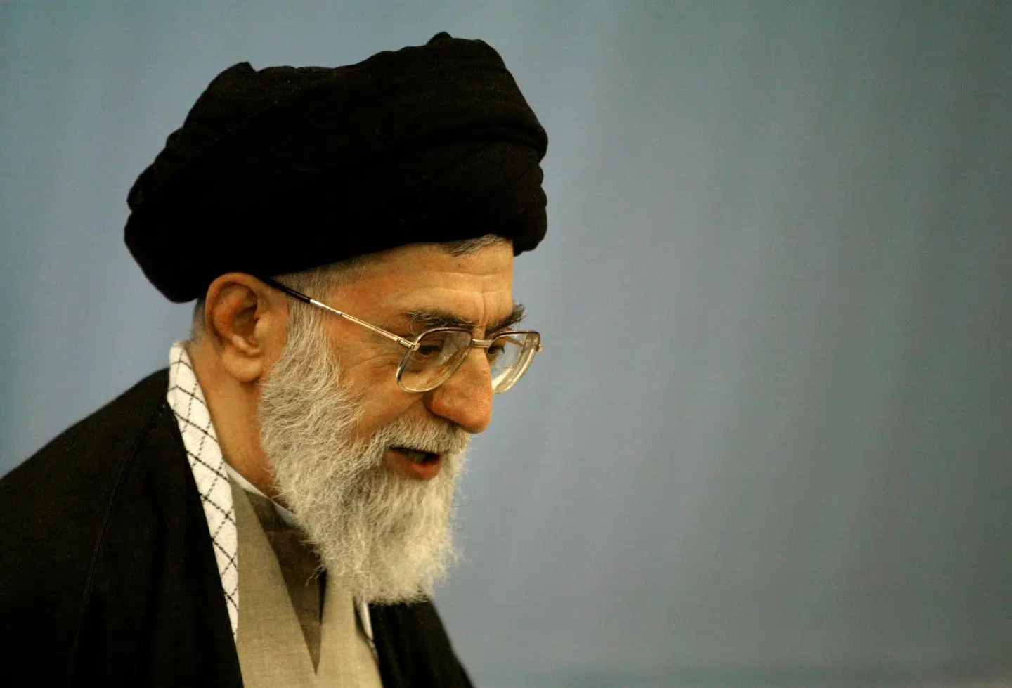 Iranske kilder afviser, at ayatollah Ali Khamenei er død.