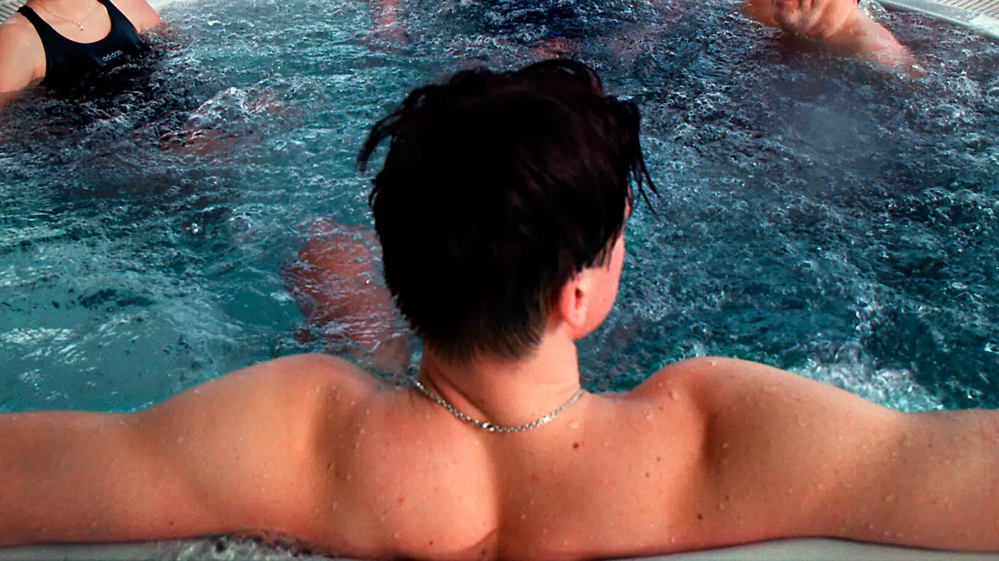 (arkivbillede) En dreng sad fast i boblebad - det er ikke drengen på billedet.