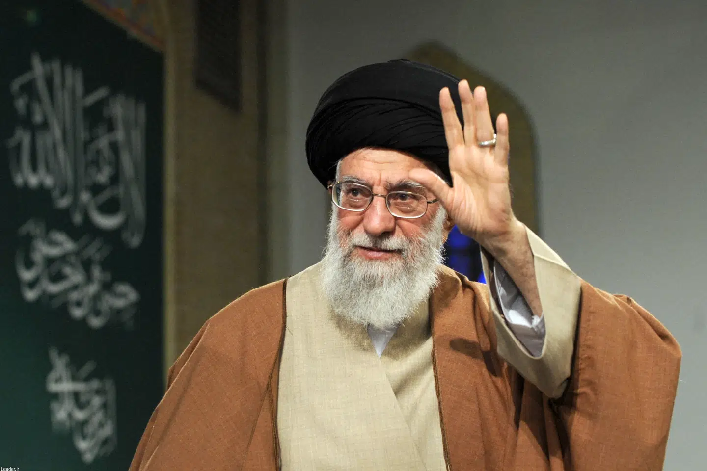 Ayatollah Ali Khamenei ses under en tale i Iran hovedstad, Teheran, i januar 2018. Ayatollahen blev lørdag dræbt i et amerikansk-israelsk angreb. (Arkivfoto).