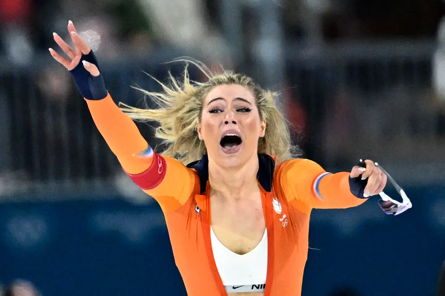 Jublen var stor, da hollandske Jutta Leerdam vandt guld og satte olympisk rekord i speedskating ved vinter-OL i Milano.