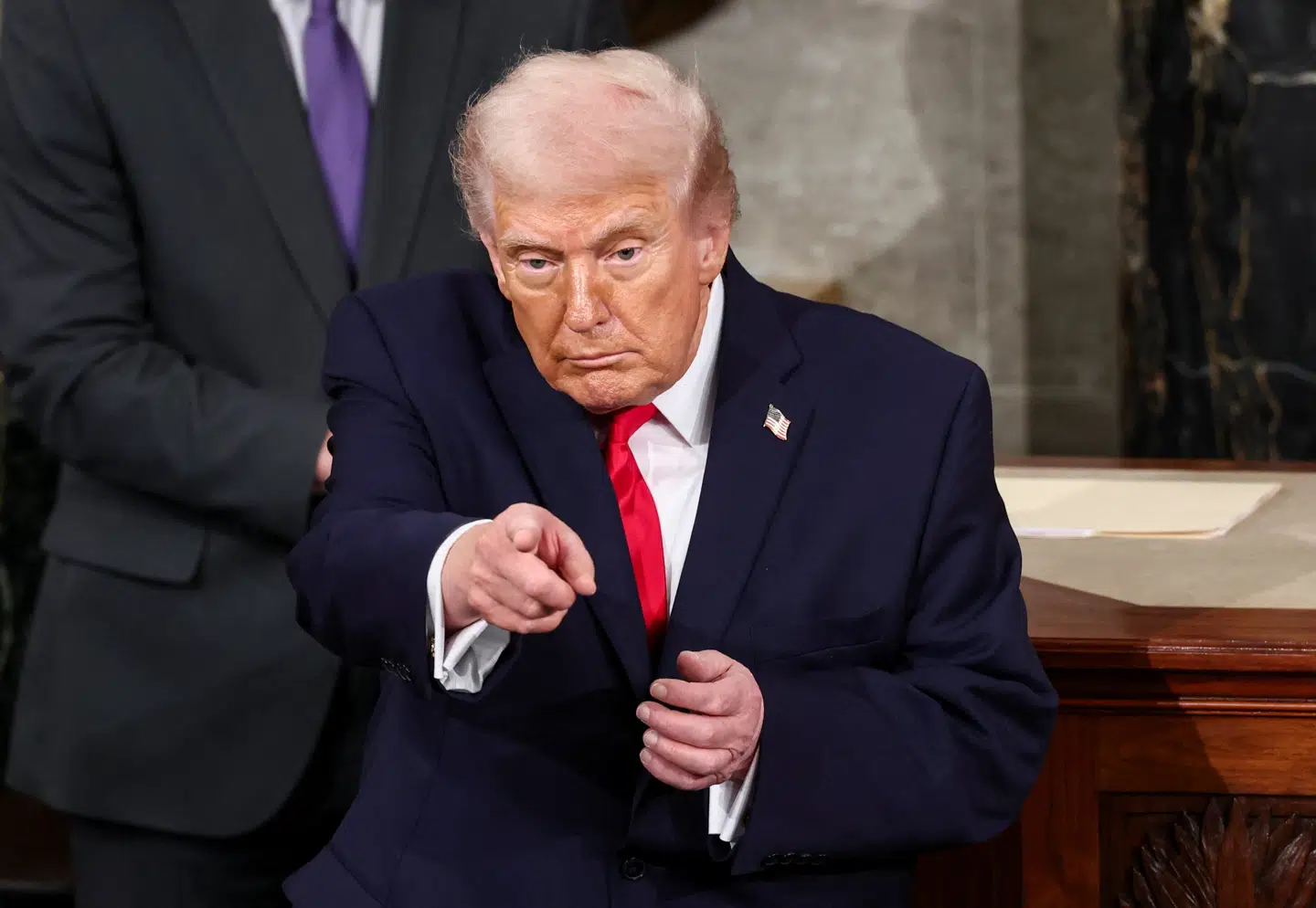 Donald Trumps angreb på Iran har sendt oliepriserne op. Endnu en gang undergraver han sit eget budskab til de købekraftsudfordrede amerikanere.