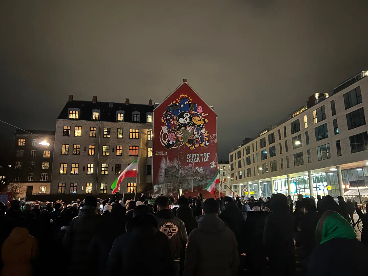 Her ses et billede fra mindehøjtideligheden.