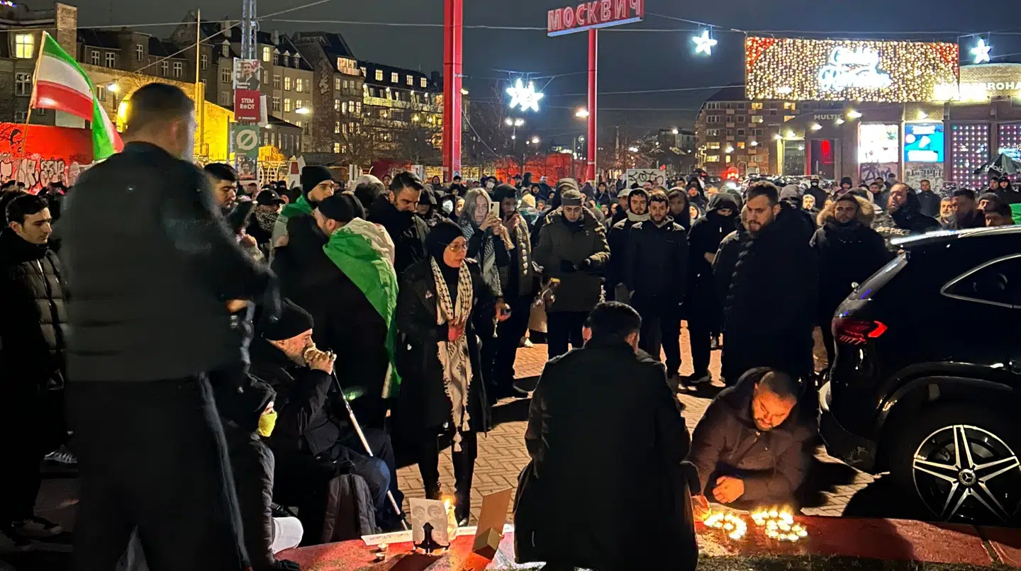 Her ses et billede fra mindehøjtideligheden.