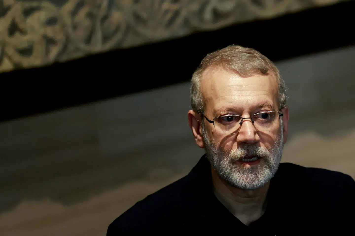 Ali Larijani, der er Irans øverste sikkerhedschef og rådgiver for den nu afdøde ayatollah Ali Khamenei, afviser forhandlinger med USA efter weekendens angreb. (Arkivfoto).
