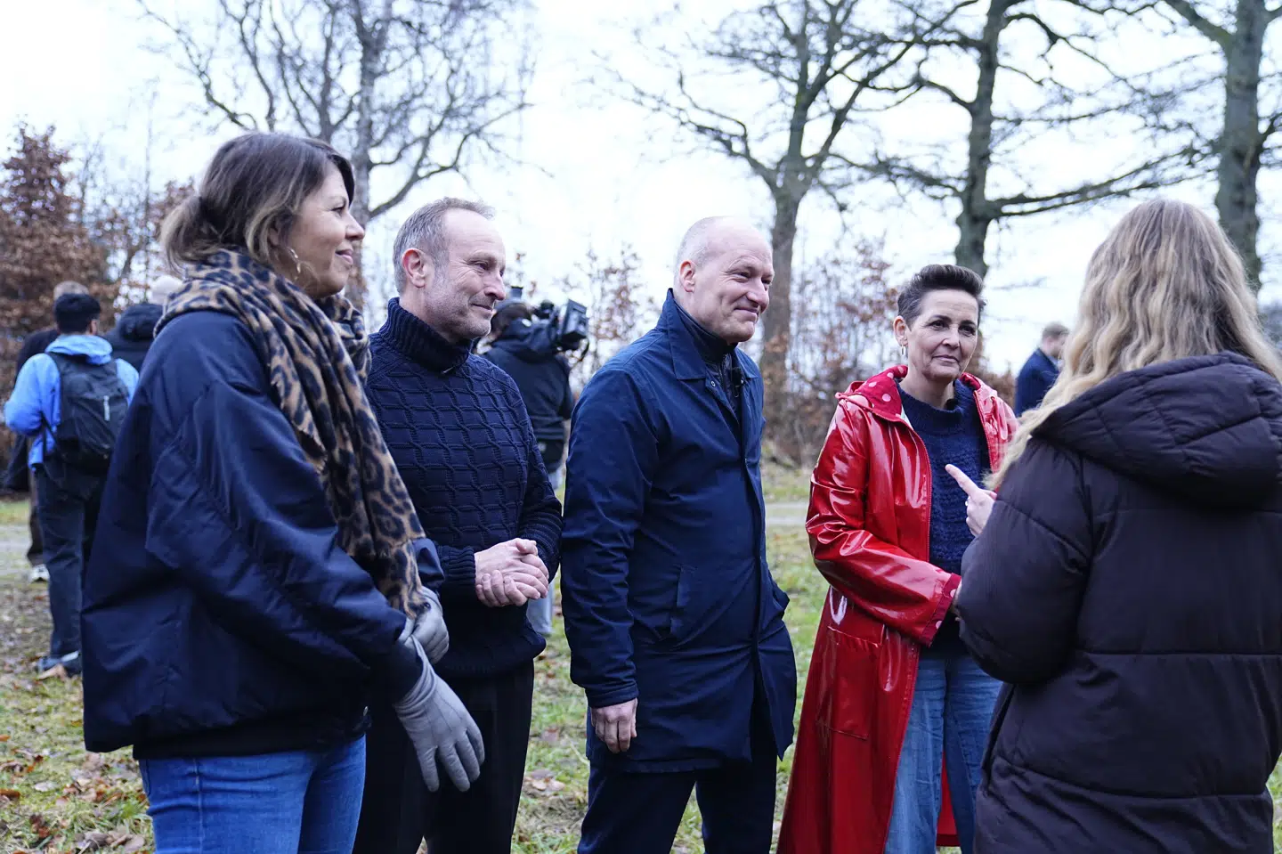 Pia Olsen Dyhr, Pelle Dragsted, Martin Lidegaard og Franciska Rosenkilde præsenterer et fælles krav til en ny regering. De fire partiledere har taget opstilling ved en drikkevandsboring i Ishøj.