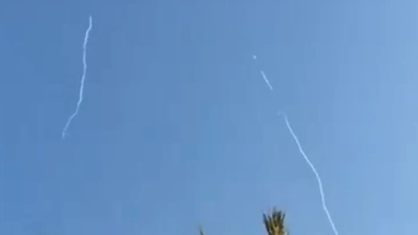 Rune-lejren har set missiler på himlen hele weekenden.