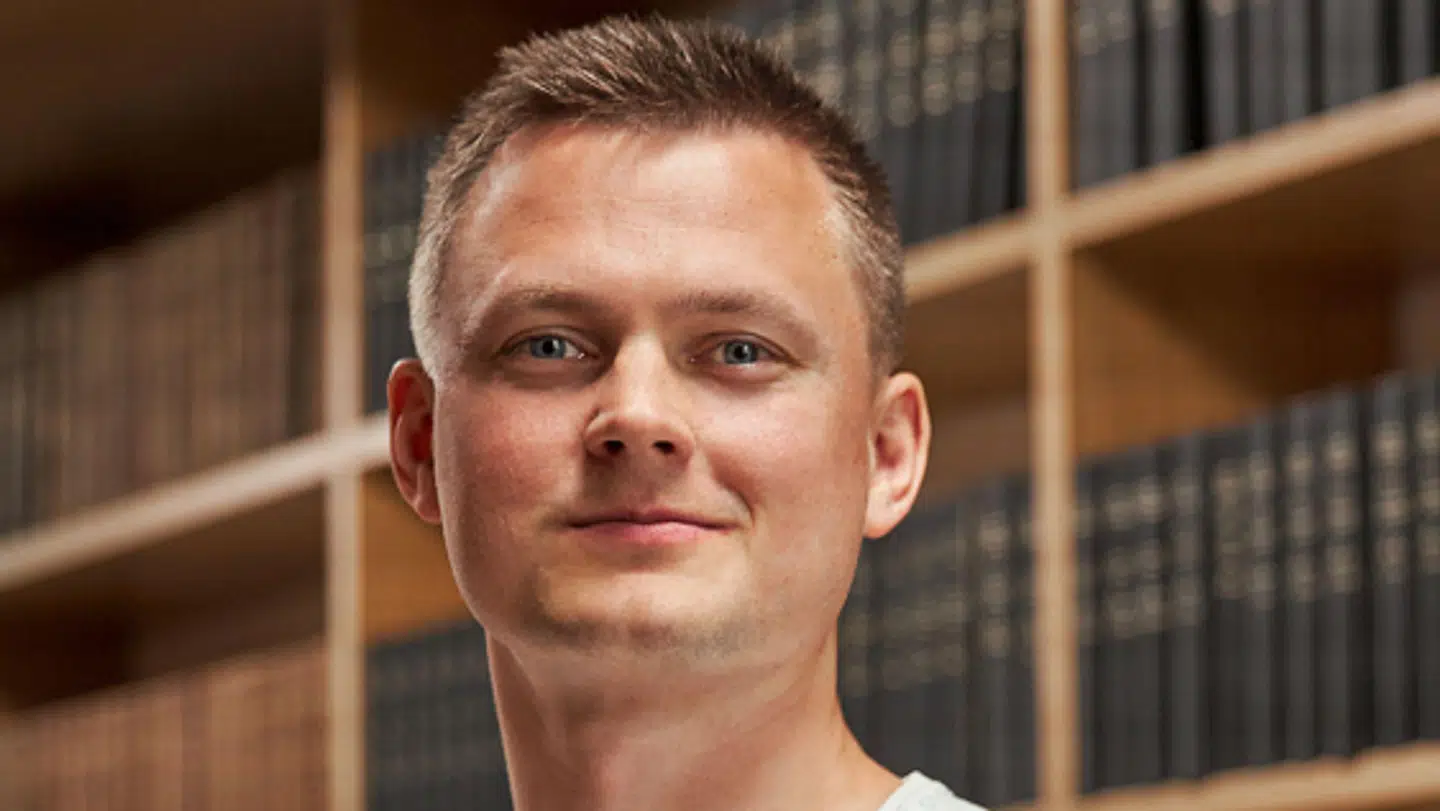 Anders Bæk investerer i teknologiaktier.