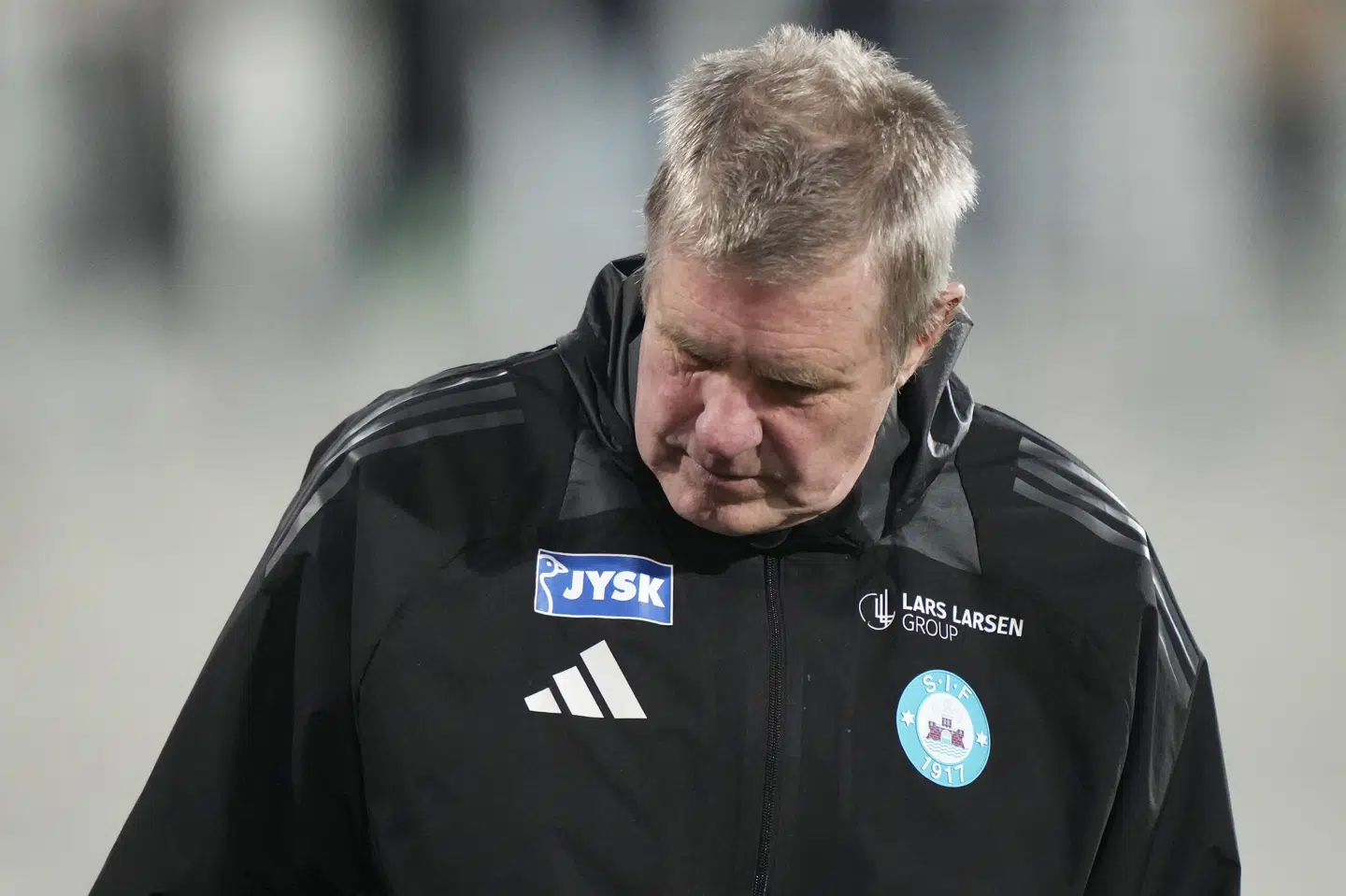 Kent Nielsen sidder fortsat sikkert i sædet som cheftræner for Silkeborg, fastslår klubbens direktør efter søndagens nederlag i Fredericia.