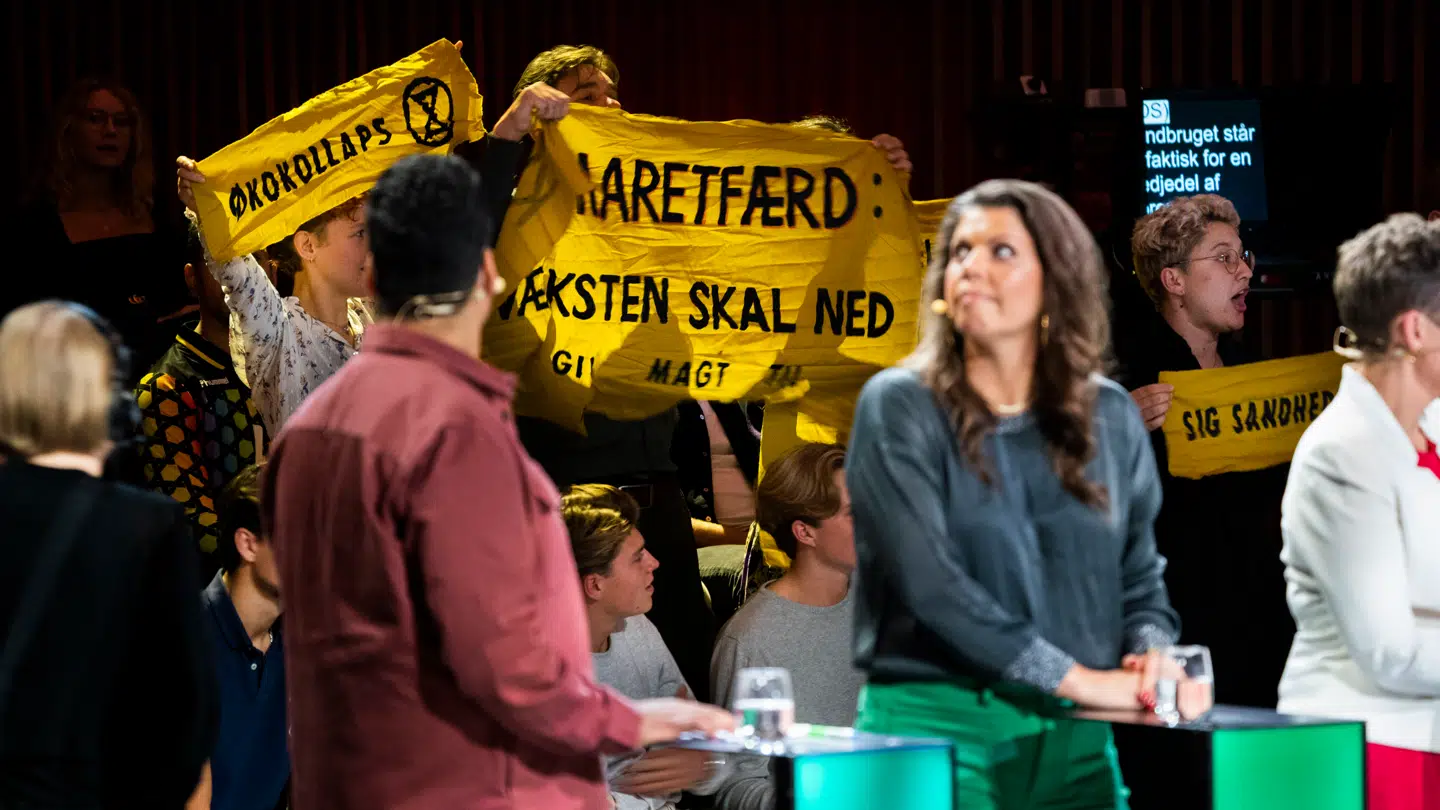 Det var til Demokratiets Aften i DR Byen under valgkampen i 2022, at Søren Pape Poulsen bad demonstranterne fra Extinction Rebellion om at 'opføre sig ordentligt'.