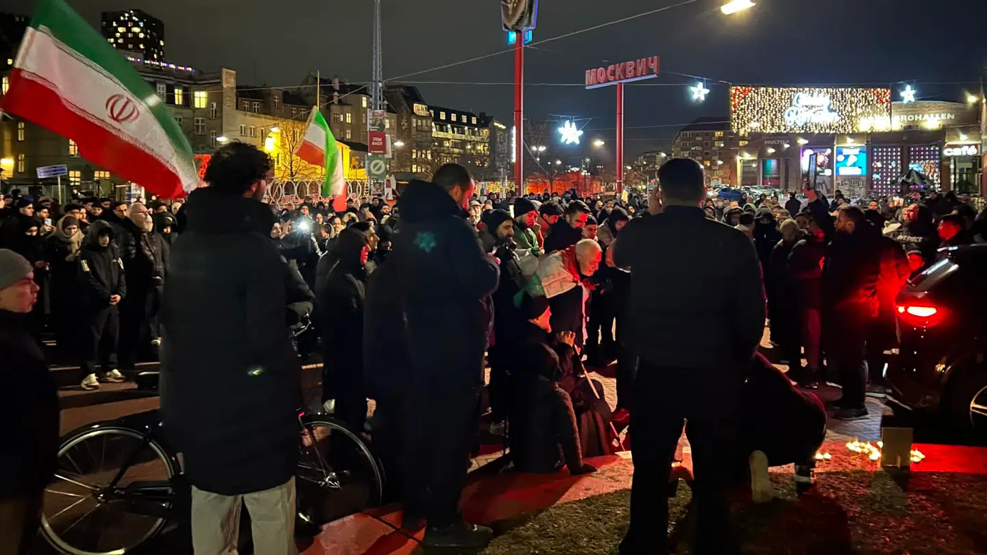 Her ses et billede fra mindehøjtideligheden.