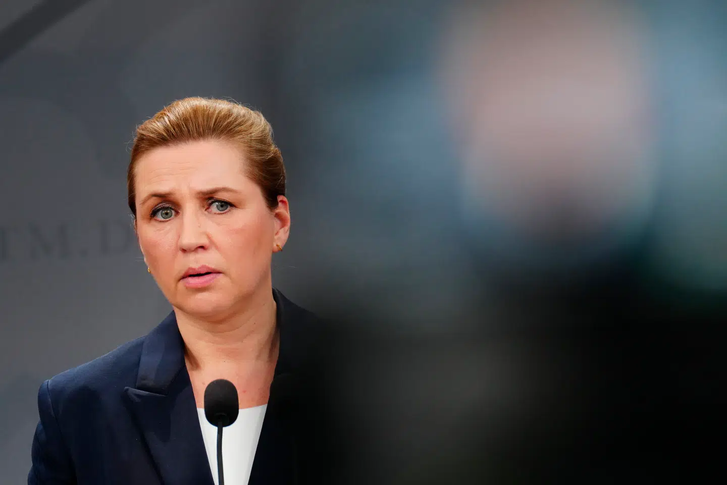 Vicestatsminister og forsvarsminister Troels Lund Poulsen, statsminister Mette Frederiksen og udenrigsminister Lars Løkke Rasmussen præsenterede mandag aften en aftale om, at indgå i et »strategisk samarbejde« med Frankrig og deres atomafskrækkelse.