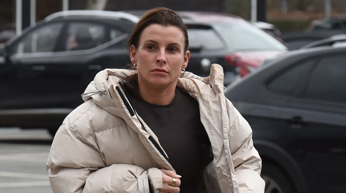 Coleen Rooney blev mandag set uden sin vielsesring.
