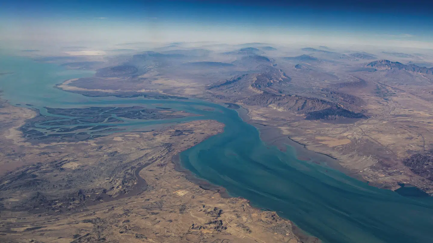 Hormuzstrædet mellem Iran i nord og den arabiske halvø i syd set fra oven.