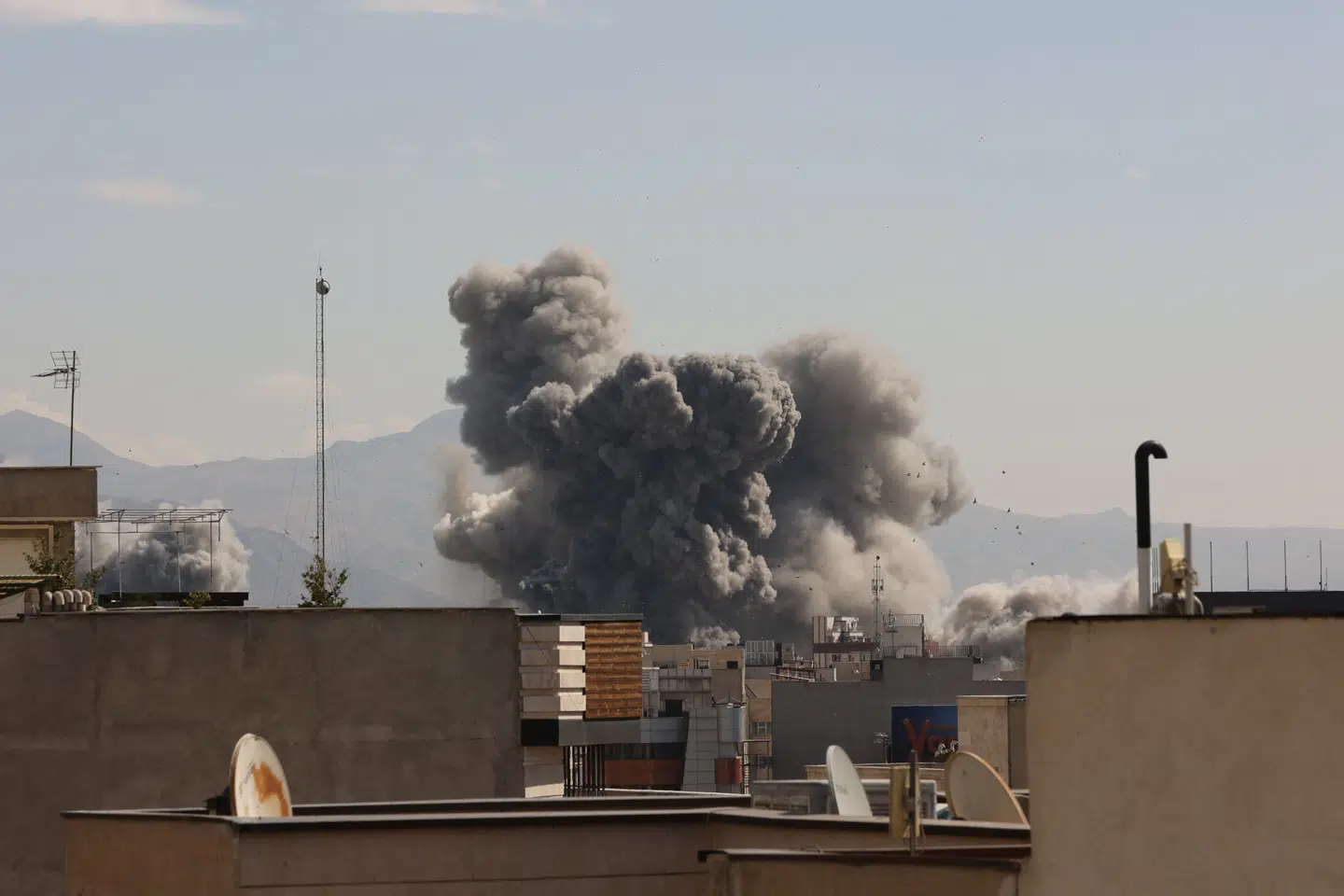 Krigen i Mellemøsten fortsætter med massive angreb.