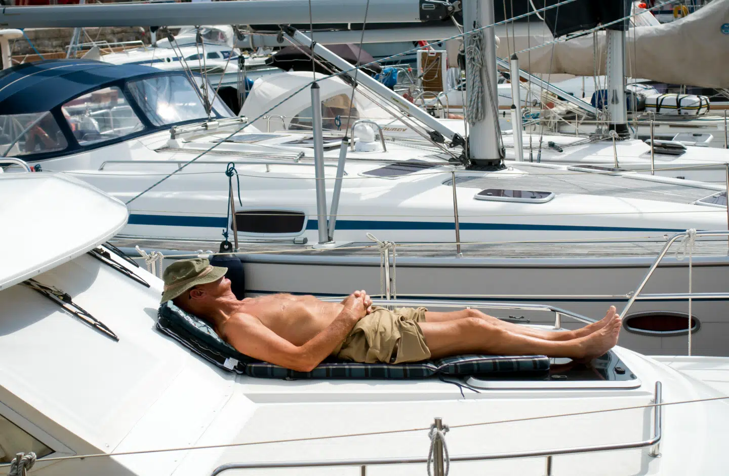 Et stigende antal film og serier handler om de meget rige. »Jeg oplever også, at mange af mine kolleger har en vis mængde autopilot over for folk, der tjener mange penge. Måske fordi de ikke selv tjener så godt,« siger en instruktør, der selv ønsker at ændre de mest udtalte fordomme.