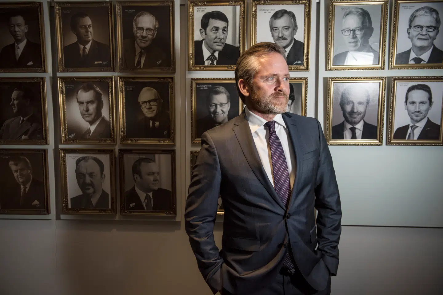 Daværende udenrigsminister for Liberal Alliance Anders Samuelsen på sit kontor i Udenrigsministeriet i 2018. I dag siger hans gamle kolleger i ministeriet én ting udadtil, mens de privat nærer et langt mørkere syn på den regelbaserede verdensorden, siger Samuelsen til Berlingske. Foto: Sofie Mathiassen