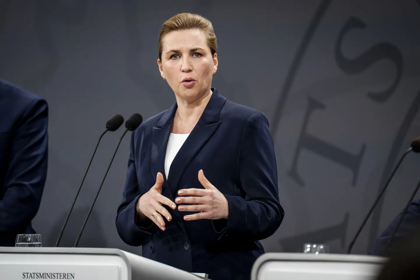 Statsminister Mette Frederiksen (S) hader ikke rige mennesker, uagtet at Socialdemokratiet vil indføre en formueskat for landets rigeste, siger hun. (Arkivfoto).