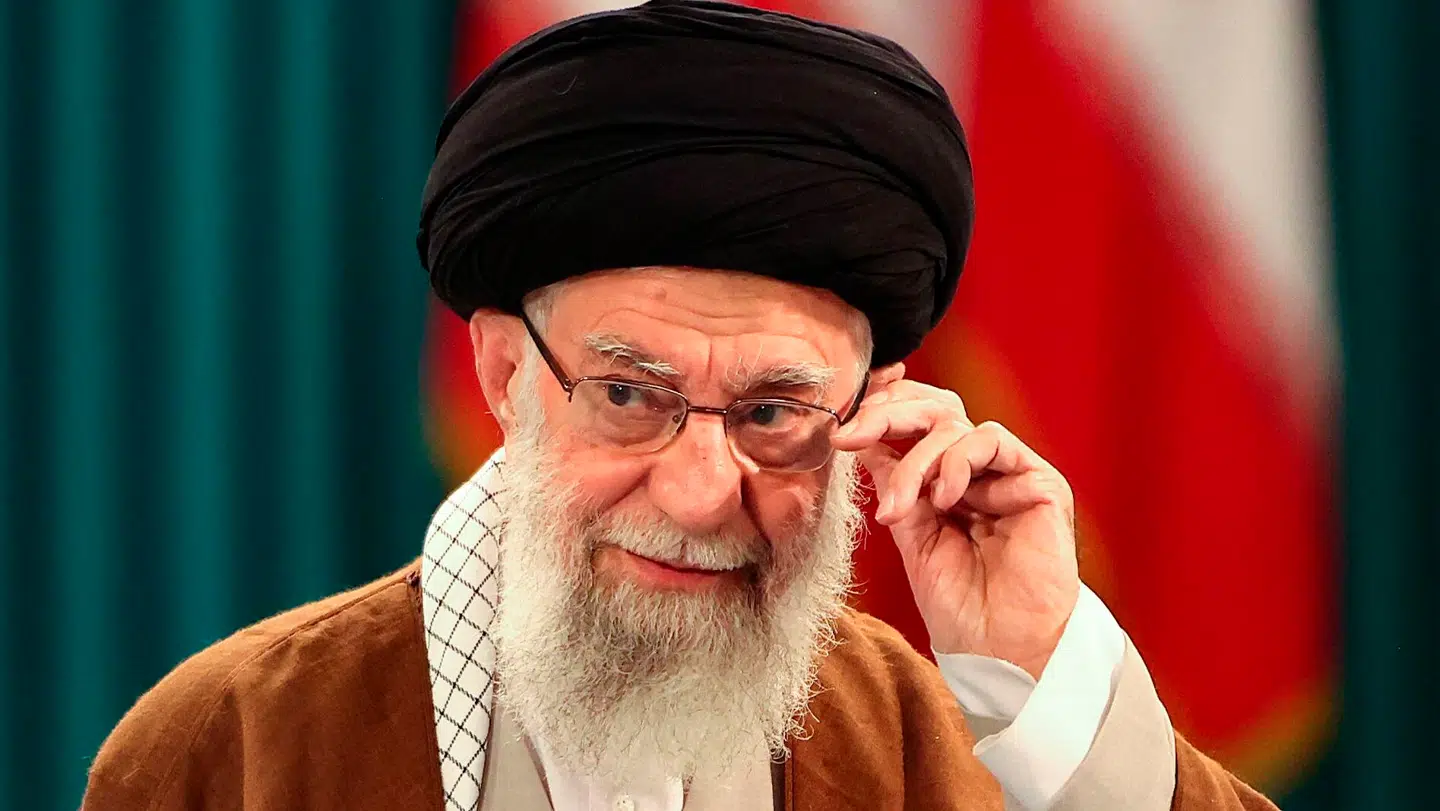 Ayatollah Ali Khamenei døde lørdag i sit palads, der blev ramt af israelske missiler.