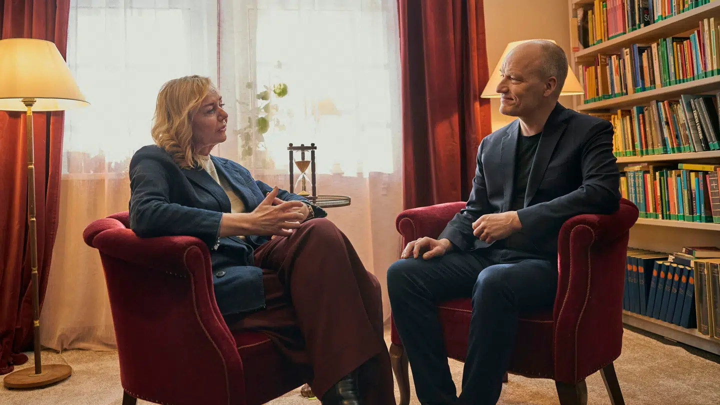 I det nye TV2-program 'Højskolen' skal partilederne tilbringe et døgn sammen på Ryslinge Højskole.