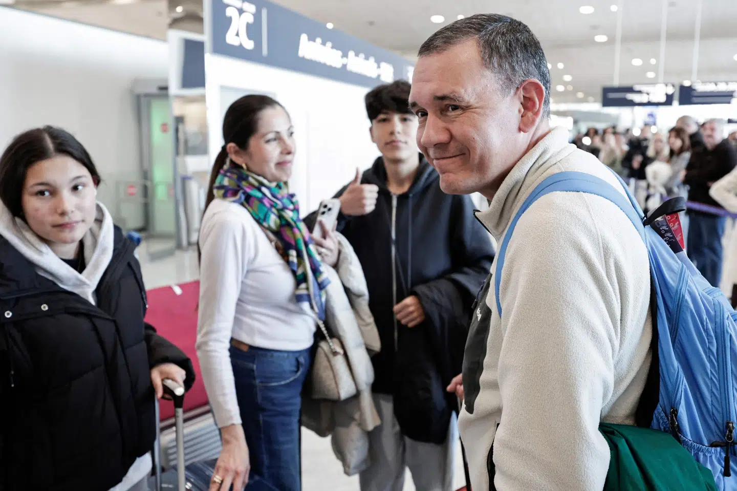 Passagerer landede tirsdag aften i Paris med specialchartrede fly fra Mellemøsten.