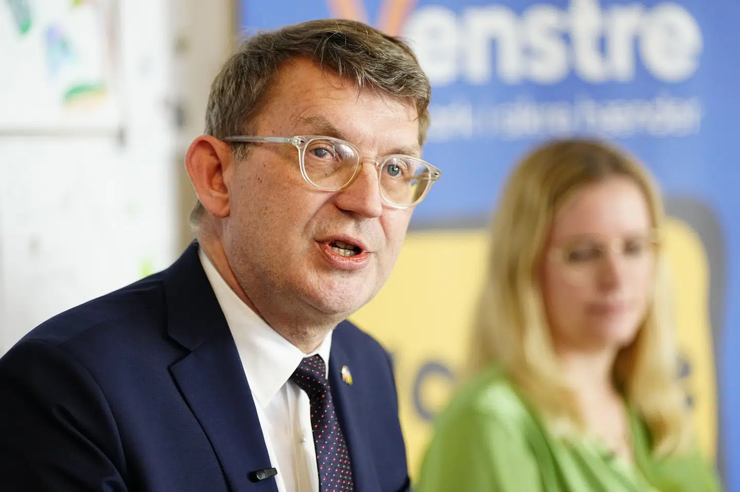 På et pressemøde om Venstres skoleudspil på Bordings Friskole på Østerbro i København bliver Troels Lund Poulsen spurgt til et krav fra Dansk Folkeparti om, at der skal være flere muslimer, der forlader landet, end der kommer ind i landet. (Arkivfoto).