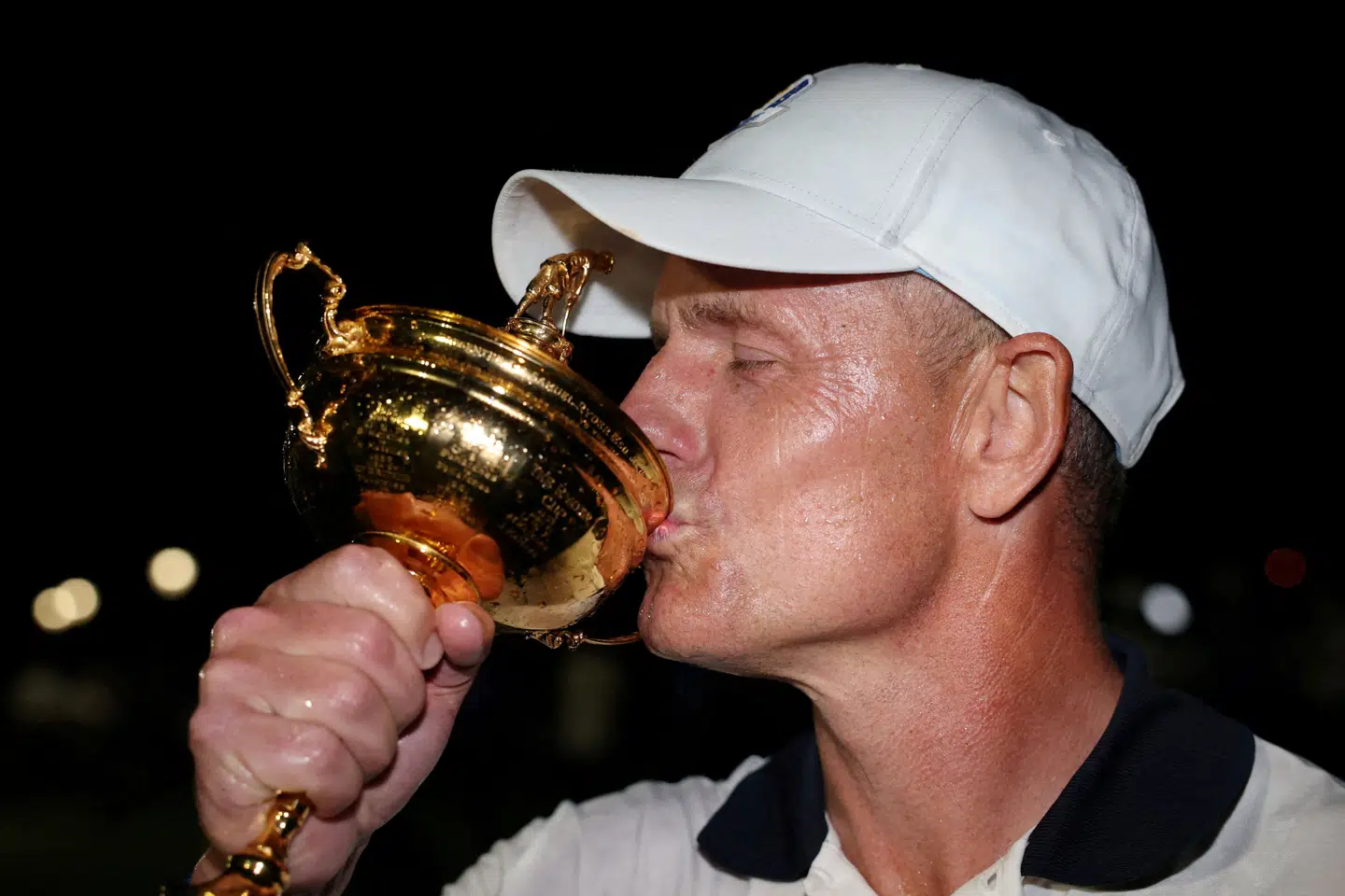 Luke Donald kunne sidste år kysse Ryder Cup-trofæet for anden gang som holdkaptajn. Gør han det igen i 2027, skriver han historie. (Arkivfoto).