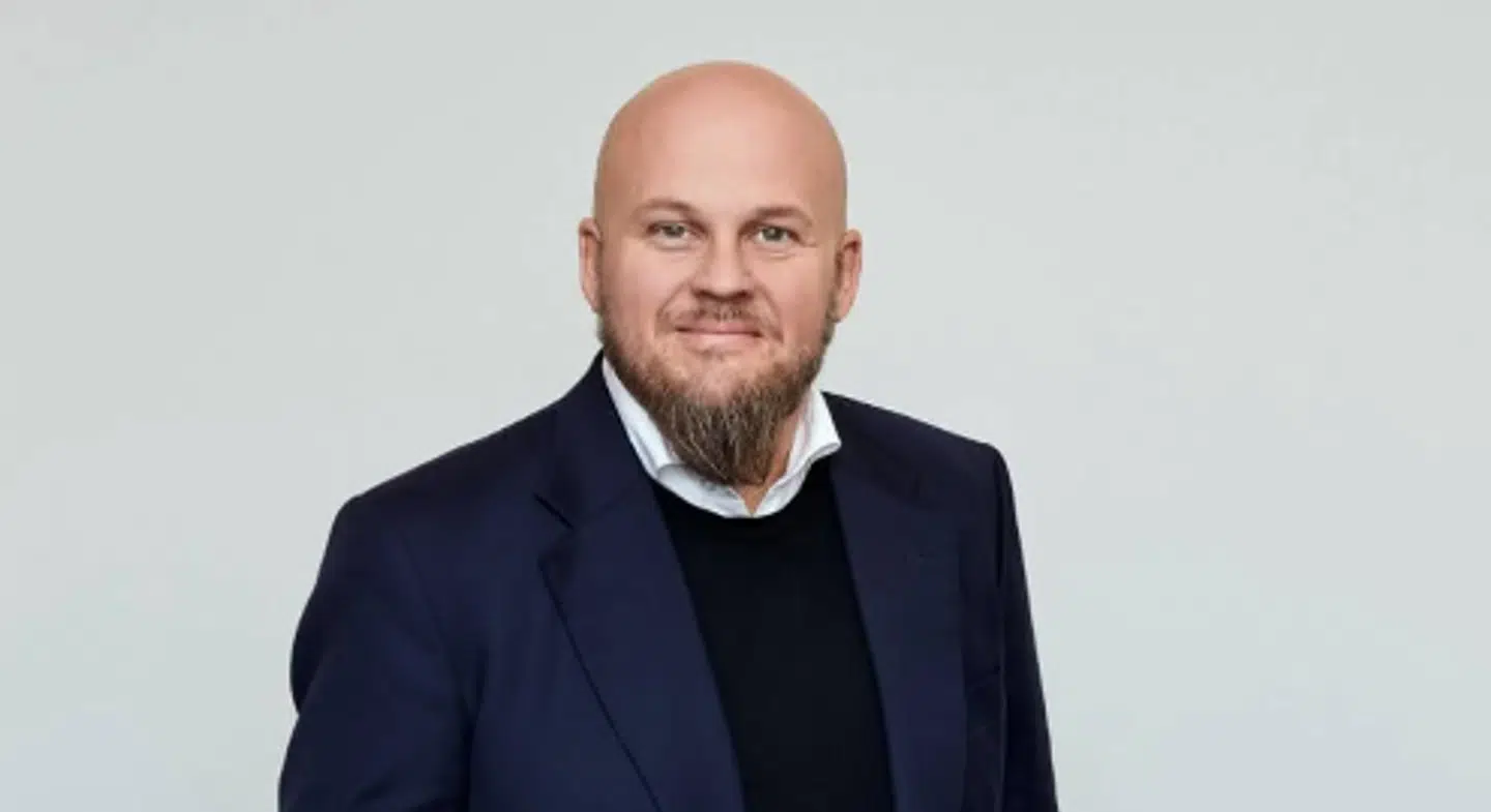 Richo Boss, kædedirektør i Meny, spekulerer i, at nogle brugsforeninger vælger at skifte, fordi Meny-kæden og også Dagrofa lokker med penge. Blandt andet til renovation af butikker, der skifter over til den.