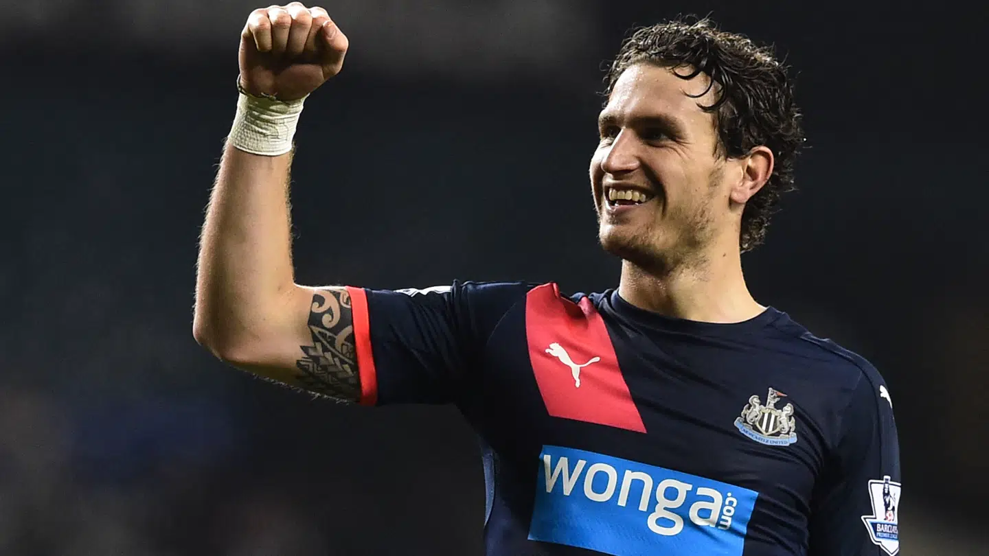 Daryl Janmaat i aktion for Newcastle United.