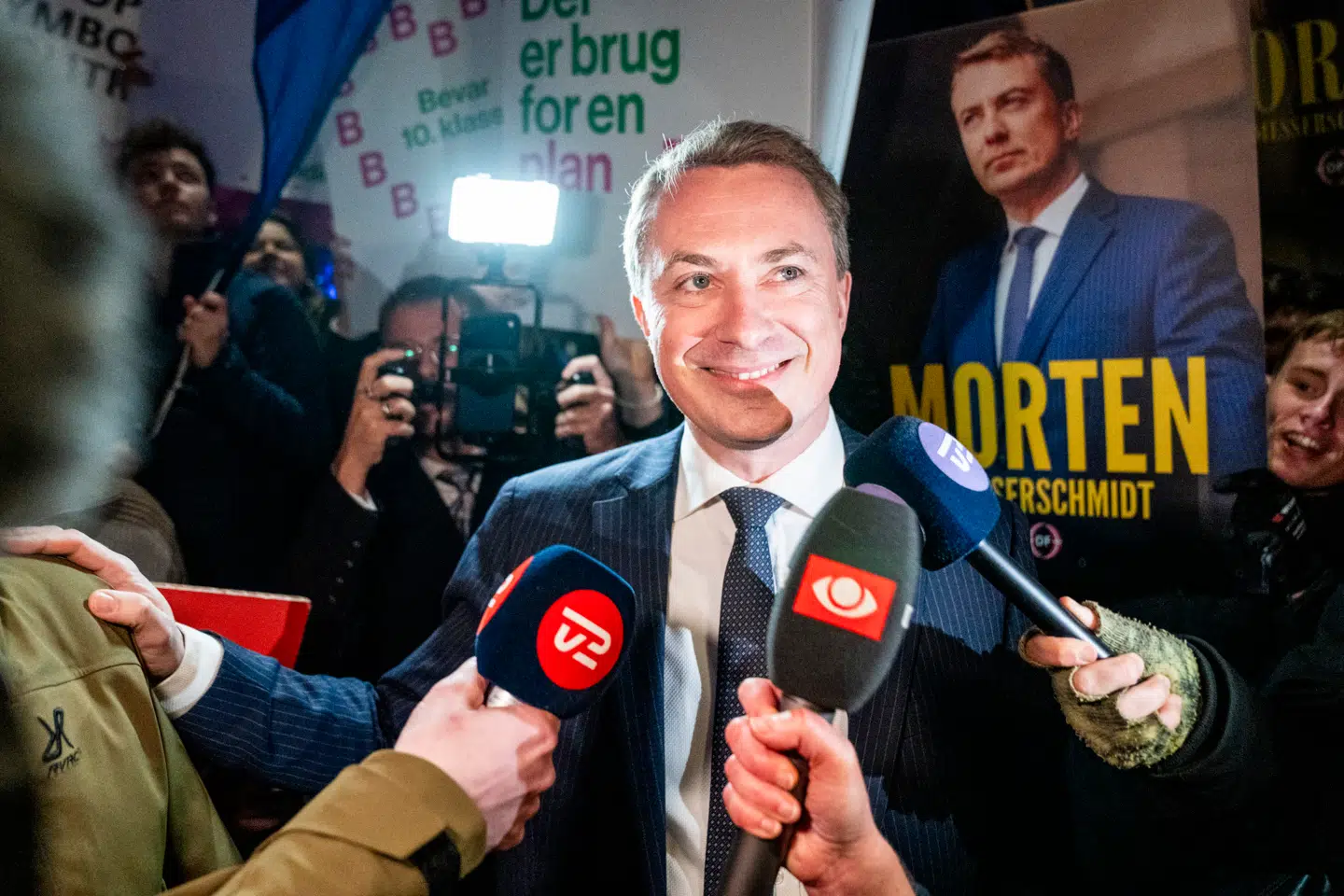 Morten Messerschmidt har god grund til at smile over resultatet af en ny Verian-måling. På billedet ses DF-formanden forud for sidste uges partilederdebat.