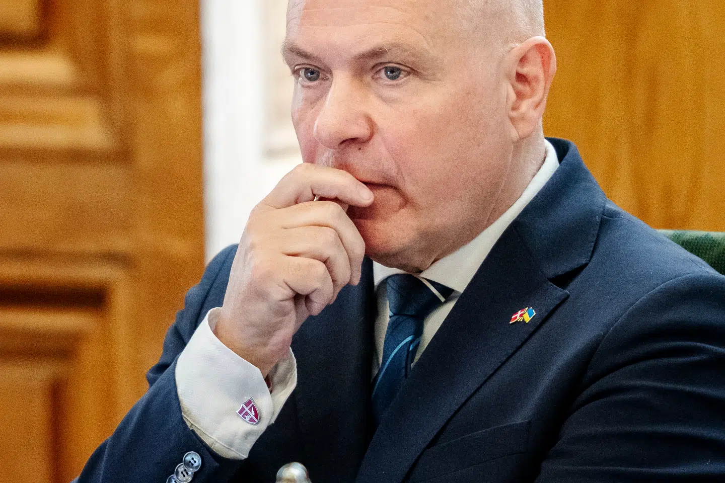 Venstre-nestor Søren Gade er kommet med et soloudspil. Det vækker ikke begejstring hos partikollegerne.