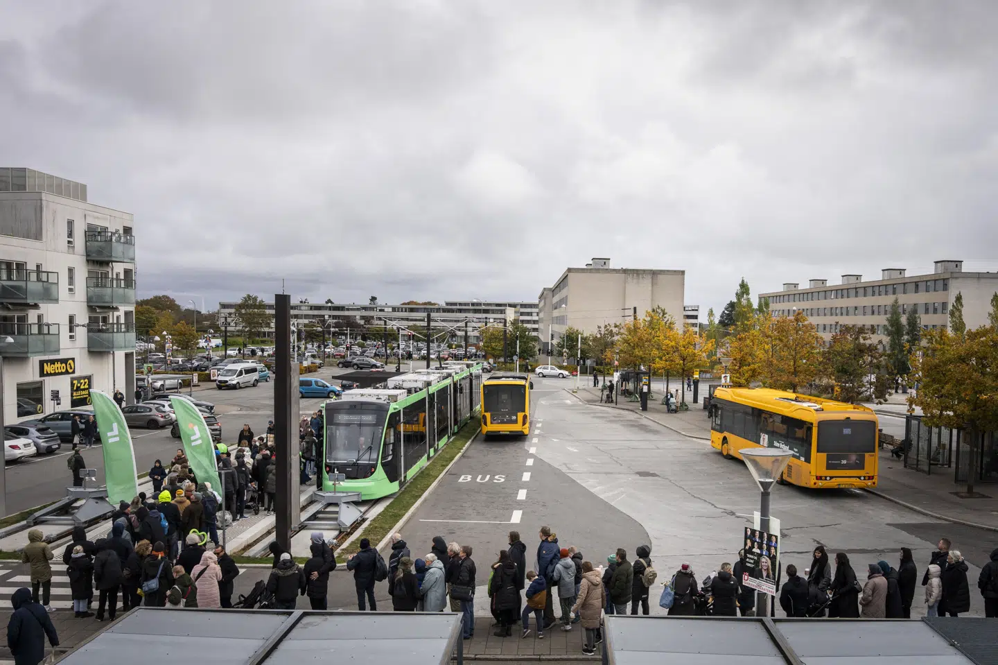 Sådan så det ud, da første del af Hovedstadens Letbane blev indviet med en tur fra Ishøj Station til Glostrup søndag den 26. oktober 2025. (Arkivfoto).