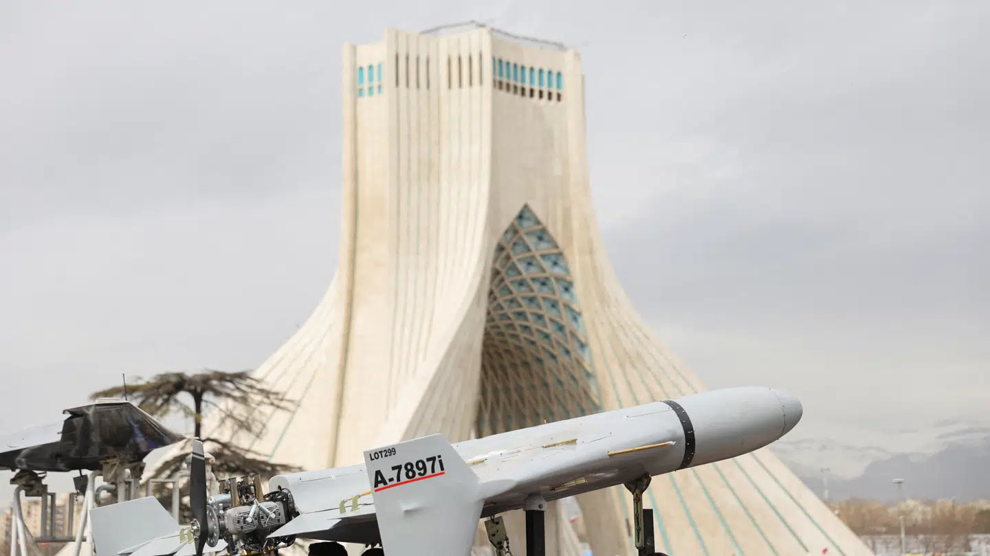 En Shahed-drone på udstilling i Iran inden den nuværende krig.