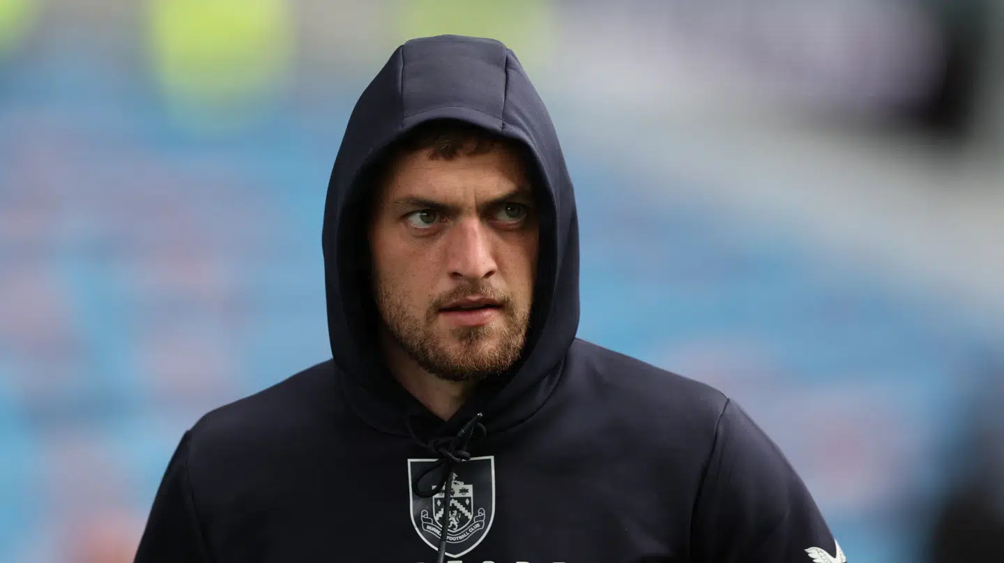 Til daglig tørner den tidligere landsholdsaktuelle dansker ud for Burnley i Premier League.