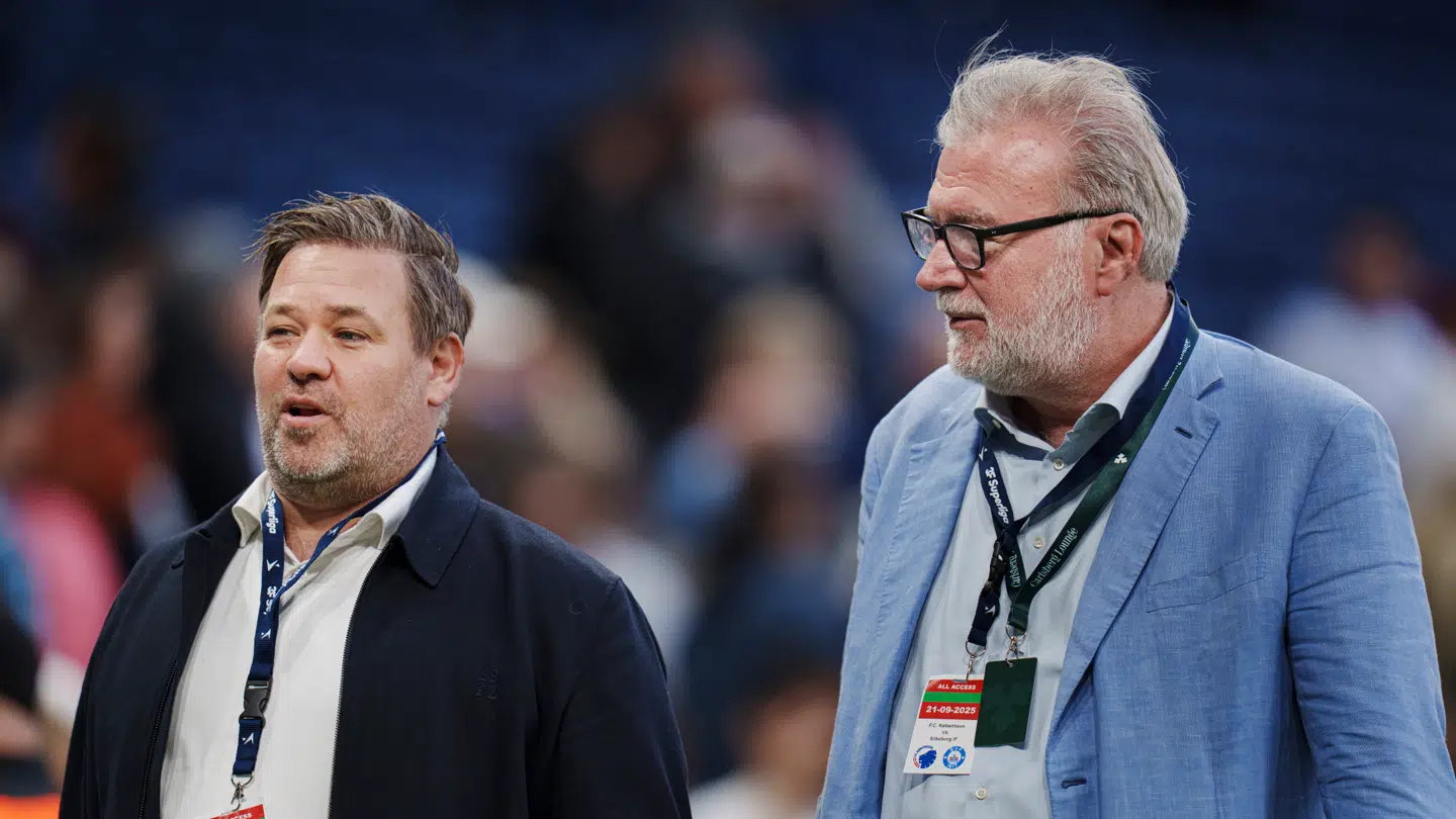 Aktionær Lars Seier Christensen og FCK-direktør Jacob Lauesen (tv.).
