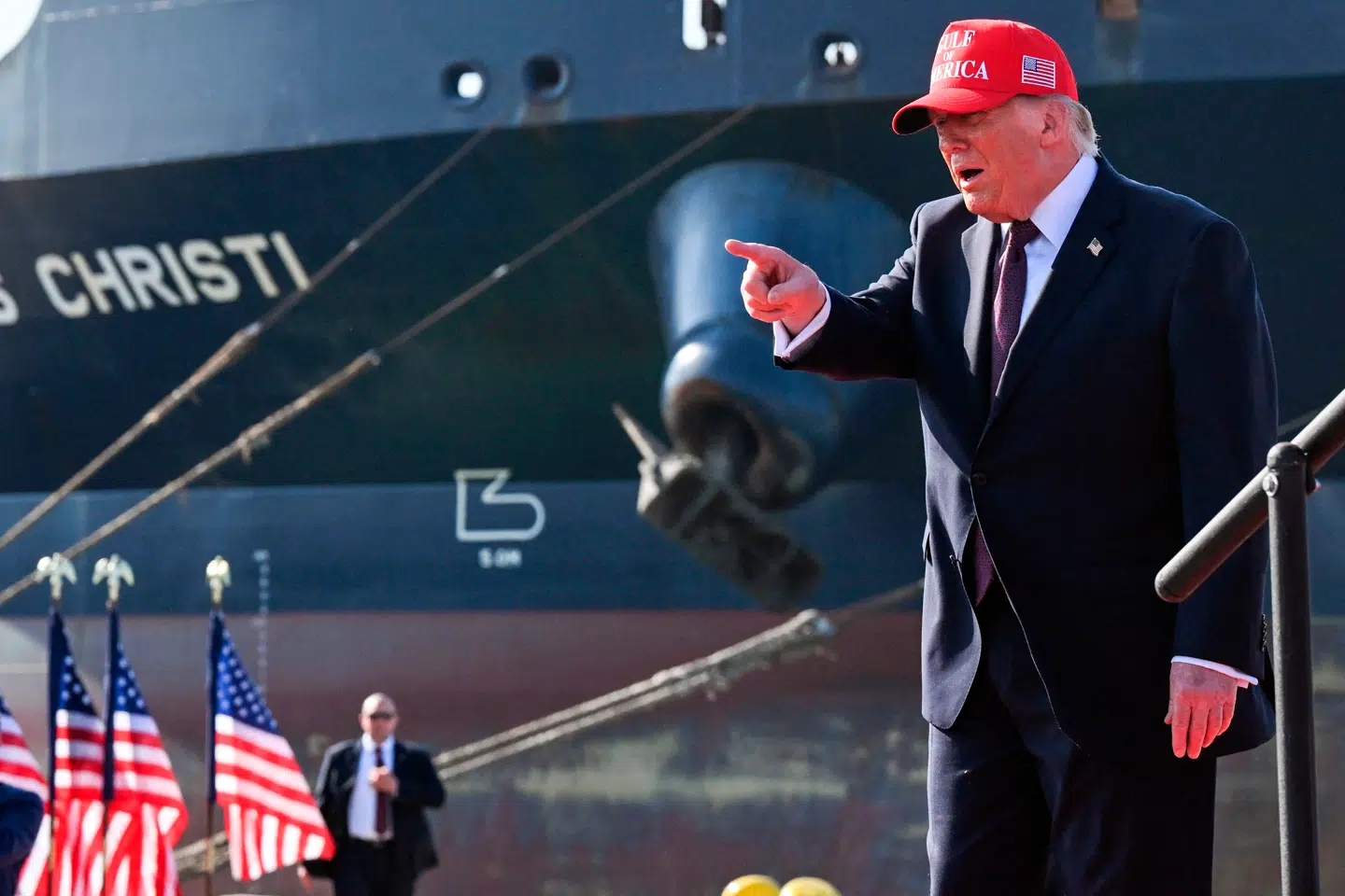 Olieindustrien spiller en helt central rolle i Donald Trumps fortælling om, hvordan USA skal genrejses. Industrien er den helt store vinder efter et år med Trump ved magten.