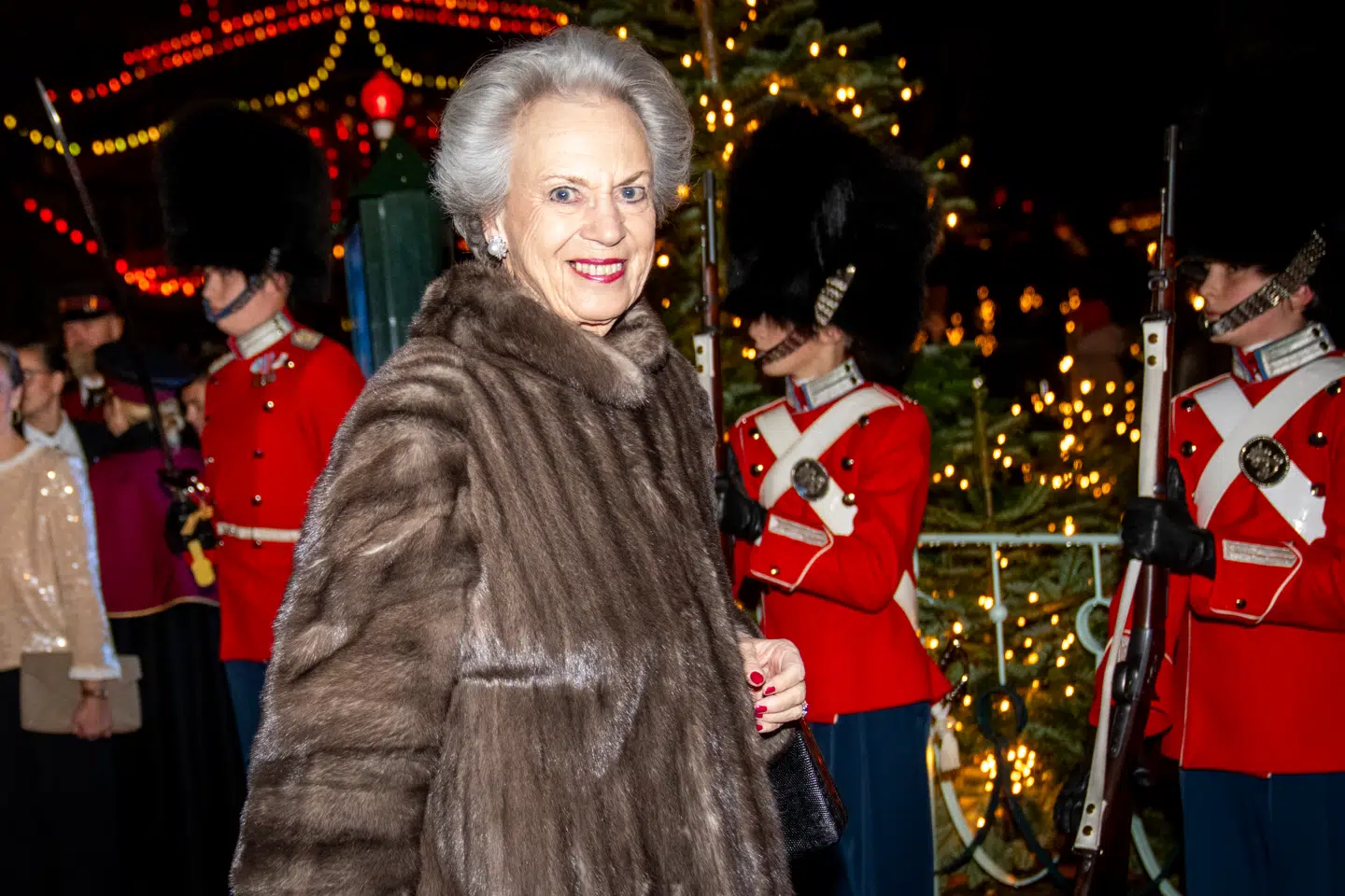 Prinsesse Benedikte er både pligtopfyldende og glad for ridesport, men måtte onsdag melde et sjældent afbud – og sågar til hendes elskede, traditionsrige Dansk Varmblods Hingstekåring.